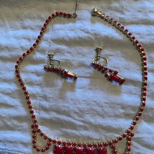 Red Necklace and Earrings Set the stone is call tomato